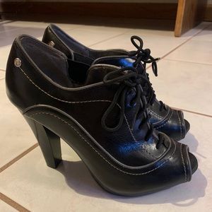Fergalicious open toe booties 6.5 black oxford